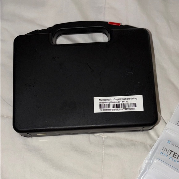 TENS 7000 Unit with Accessories New with 20 Electrodes - Picture 6 of 6